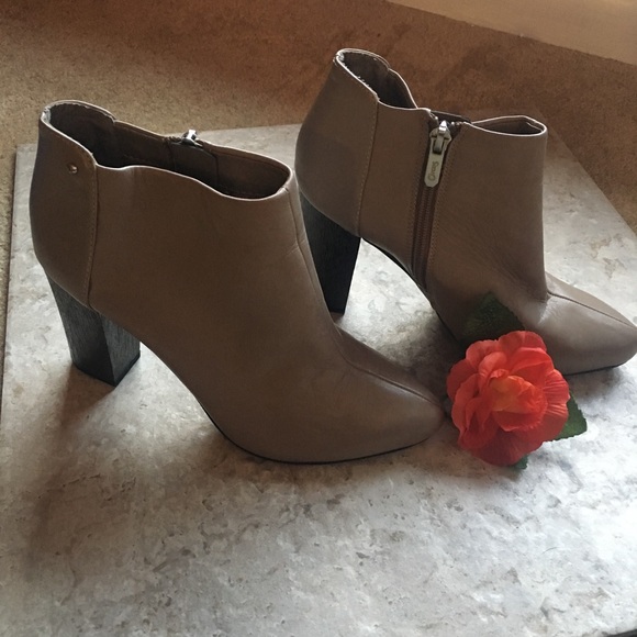 Circus by Sam Edelman bone leather booties 7M EUC - Picture 2 of 8